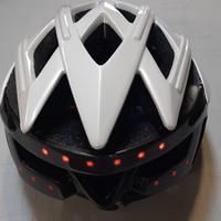 CASCO BICI CON LUCI LED