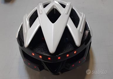 CASCO BICI CON LUCI LED