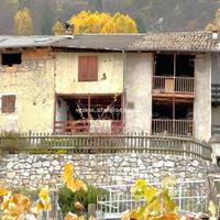 CASTELLANO: PORZIONE DI CASA DA RISANARE!