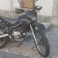 Yamaha XT 125