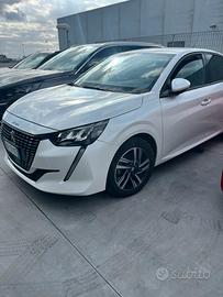 Peugeot 208 1.2 100cv Allure