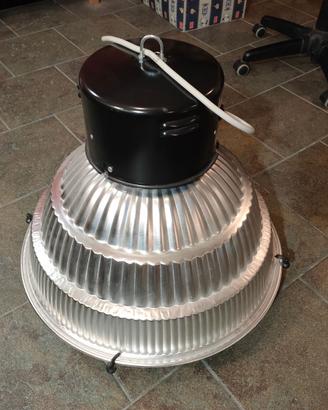 DUE Lampade industriali Philips Disano Quasar