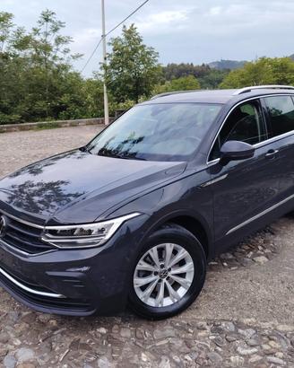 Volkswagen Tiguan 2.0 TDI 150 CV SCR DSG Life-60.0