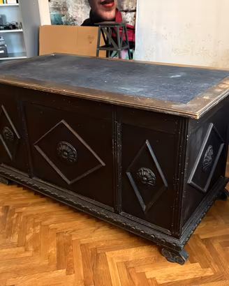 Scrivania antiquariato