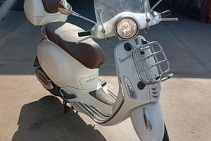 Vespa Primavera 125
