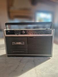 Radioregistratore vintage a cassette Philips