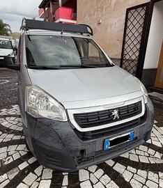 Peugeot Partner furgone 1.6 BlueHDi 120cv