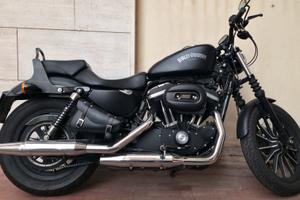 HARLEY DAVIDISON 883 Iron
