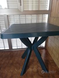 Tavolo con 6 sedie per giardino 