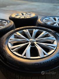 cerchi ORIGINALI volskwagen da17' con gomme estive