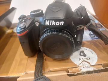 NIKON D3200+ OB. 18-105 mm + adat. WU1