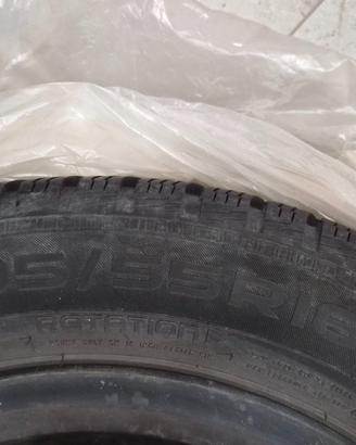 Gomme invernali con cerchi 205 55 R16