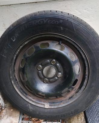 Cerchi con gomme