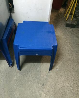 Tavolini bassi in plastica
