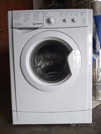 Lavatrice Indesit 6 kg – spazzole nuove