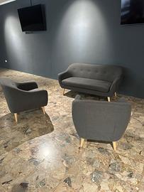 Divano con due poltrone