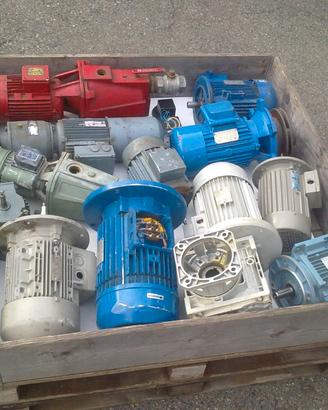 Motori elettrici , pompe elettriche