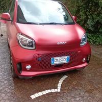 Smart  EQ for two Racingred