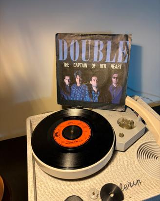 Vinile 45 giri Double The captain of her heart