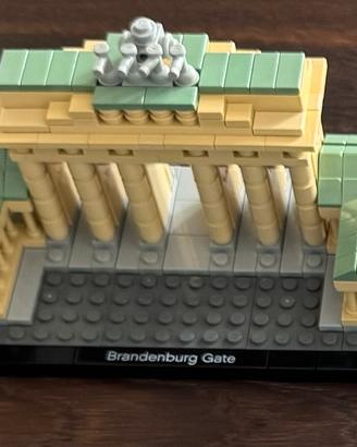 Lego Architecture Brandenburg Gate 21011 completo