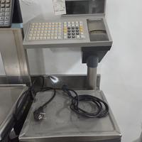 Bilancia con scontrino adesivo