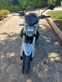 Moto Benelli BN 302