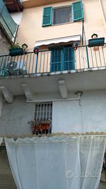 casetta in collina