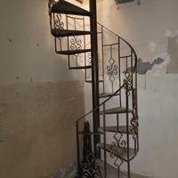 Scala a chiocciola in ferro