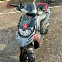 Aprilia SR 50 MOTARD