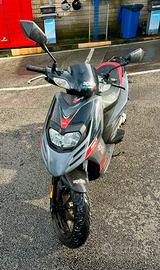 Aprilia SR 50 MOTARD