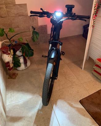 Bici elettrica in alluminio 6061 – solo 640 km!