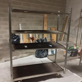 N°2 Carrelli con ruote per piante