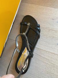 Sandali bassi vernice nera