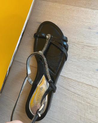 Sandali bassi vernice nera