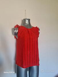 Top rosso scarlatto