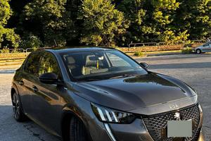 Pegeot 208 gt line
