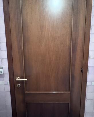 Porte in legno massiccio