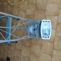 Traliccio con Lampade per feste private in casa