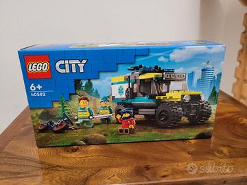 40582 LEGO City Fuoristrada 4x4 per soccorsi