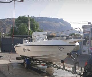 Barca clastron 600