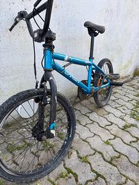 BMX Btwin X-UP – bici freestyle