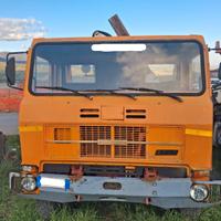 autocarro Fiat Pc 90 con GRU