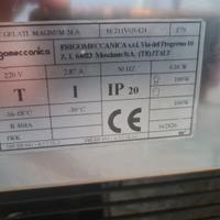 Attrezzatura/arredamento bar/gelateria/yogurteria