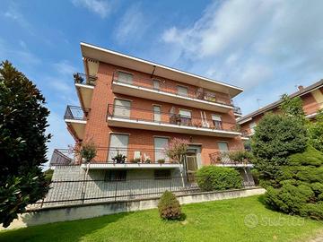 Appartamento di 173 m² con 4 locali e box auto dop