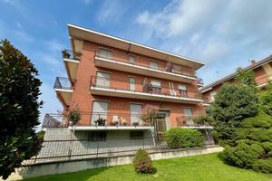 Appartamento di 173 m² con 4 locali e box auto dop