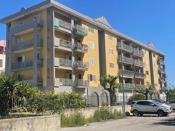 Viale scala greca appartamento e garage