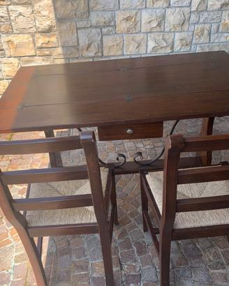 Tavolo con due sedie