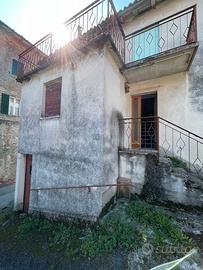 Casa angolare indipendente