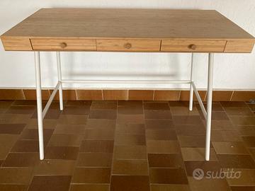 Scrivania ikea