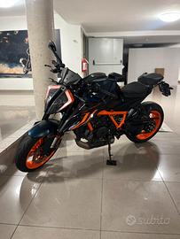 KTM 1290 SuperDuke R - 2023 con 26mila chilometri!